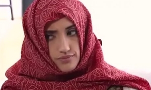 Hot Arab hijab girl sex video