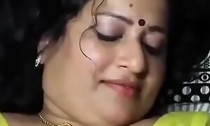 homely aunty  and neighbour uncle here chennai having intercourse