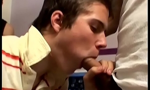 Young gay chainsmoker blows dicks of his can buddies